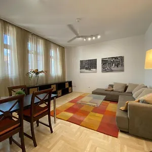 Apartamento Downtown Gozsdu Vibe, Budapest